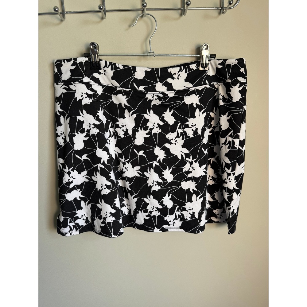 Tranquility by Colorado Clothing Womens Black White Floral Skort Large Athletic